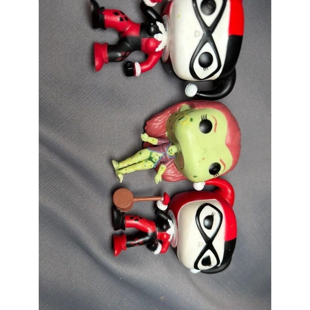 DC Funko Pop Bundle - Harley Quinn & Poison Ivy (Out of Box) -M